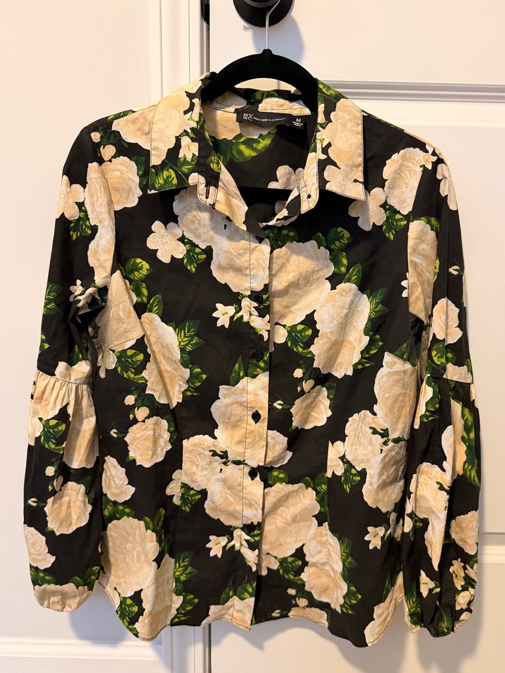 NY&C Floral Button Down Blouse M Black Cream Rose Print Statement Sleeve